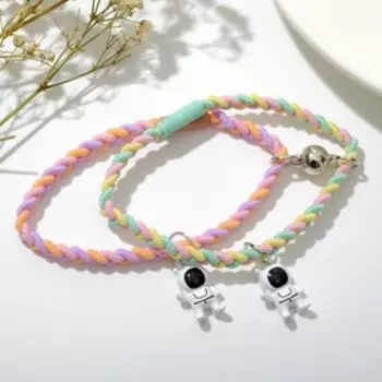 Браслеты "Неразлучники" на магните, космонавты со звёздами, цветные