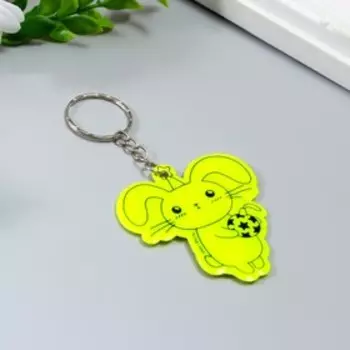 Брелок пластик светоотражающий "Зайчишка в колпаке, с новогодним шариком" 6х5,5 см