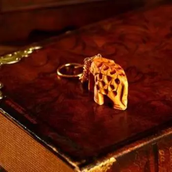 Брелок "Слонёнок резной" дерево 5х3,5х11 см