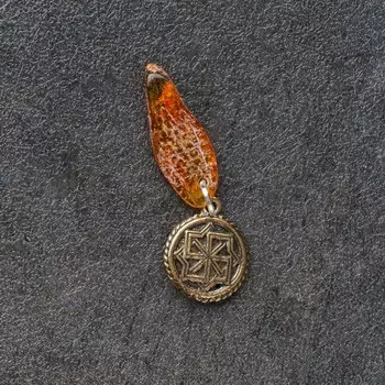 Брелок-талисман, натуральный янтарь