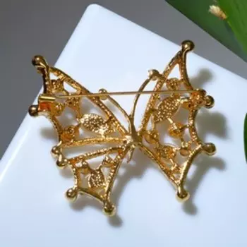 Брошь «Бабочка» перламутровка, цветная в золоте