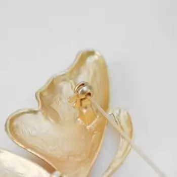 Брошь "Бабочка" с вкраплениями, цвет золото матовое