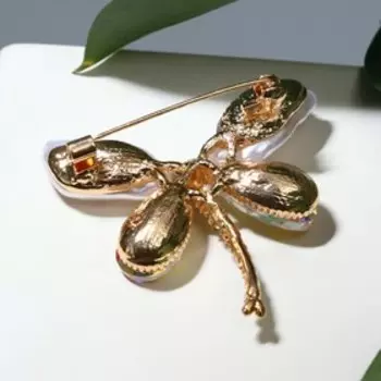 Брошь барокко "Стрекоза", цвет радужно-белый в золоте