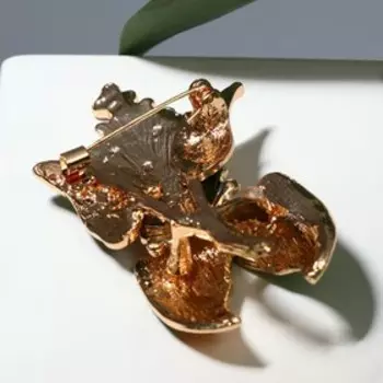 Брошь "Букет сирени", цветная в золоте