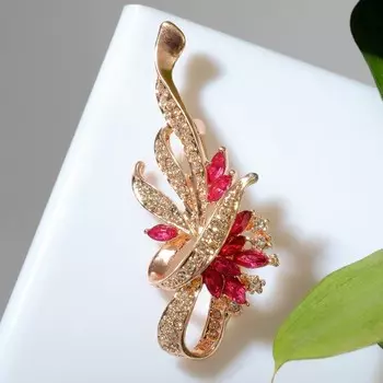 Брошь "Цветочный бант", цвет бело-розовый в золоте