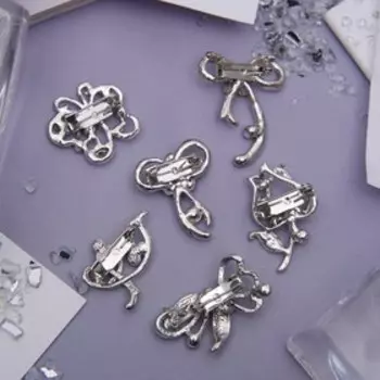 Брошь «Цветочный вальс» мини, форма МИКС, белая в серебре