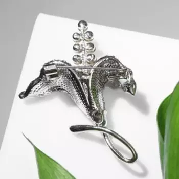 Брошь "Цветок" лилия с тычинками, цвет белый в серебре