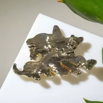 Брошь "Друзья" собака и кошка с цветком, цвет коричнево-голубой в золоте