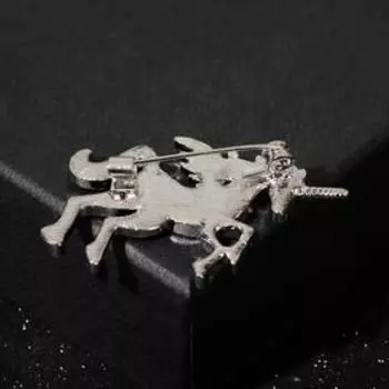 Брошь "Единорог", цвет белый в серебре