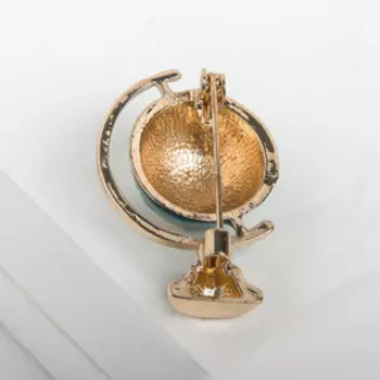 Брошь «Школа» глобус, цвет морской в золоте