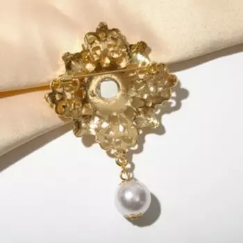 Брошь "Императрица" с жемчужиной, цвет бело-зелёный в золоте