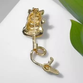 Брошь "Котик" игривый, цветная в золоте