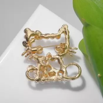 Брошь «Котёнок» из жемчуга, цветная в золоте