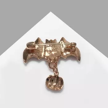 Брошь «Летучая мышь» крылатая с тыквой, цвет чёрный в золоте