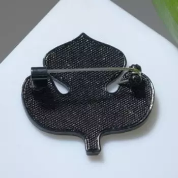 Брошь "Лист" нарисованный, цвет тёмно-зелёный в чёрном металле