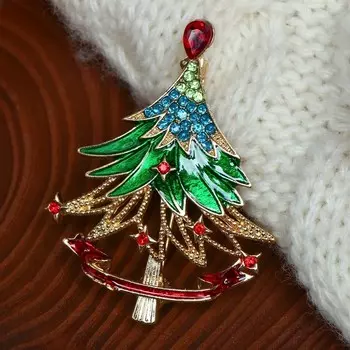 Брошь новогодняя "Ёлка" острые ветки, цветная в золоте