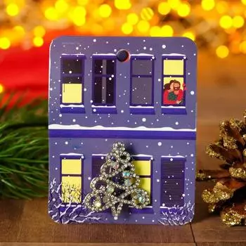 Брошь новогодняя "Ёлочка" искорки, цвет белый в серебре