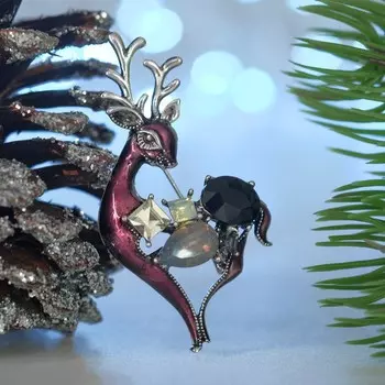 Брошь "Олень" драгоценный, цветная в чернёном серебре