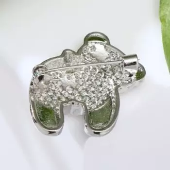 Брошь "Панда" выглядывающая, цвет чёрно-белый в серебре