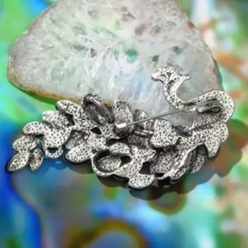 Брошь-кулон "Галиотис" лебедь