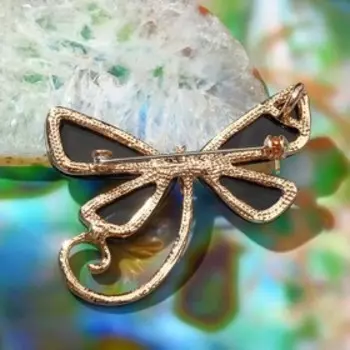 Брошь-кулон «Галиотис» стрекоза, зелёная в золоте