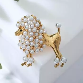 Брошь "Пудель" бусинки, цвет белый в золоте