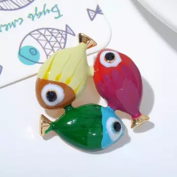 Брошь "Рыбки", цветная в золоте