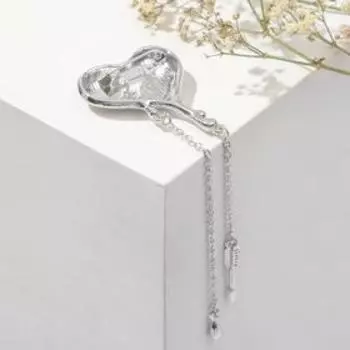 Брошь "Сердце" со стрелой, цвет серебро