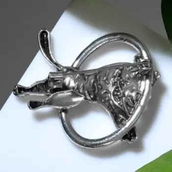Брошь "Тигр" прыжок в кольцо, цвет белый в чернёном серебре