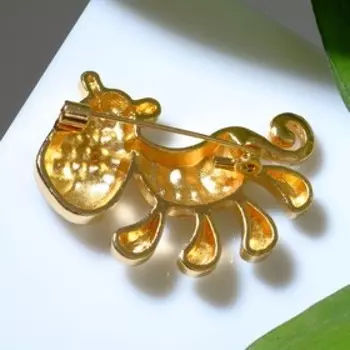 Брошь "Тигр" шагающий, цвет коричнево-чёрный в золоте