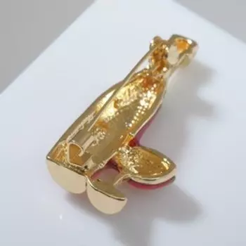 Брошь "Вино" с бокалом, цвет красно-белый в золоте