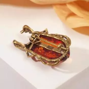 Брошь "Янтарь" жук майский, цвет коньячный в бронзе