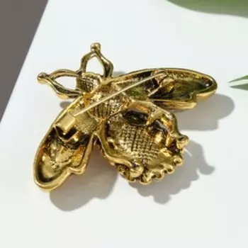 Брошь "Жук" с крыльями, цвет бело-золотой в чернёном золоте