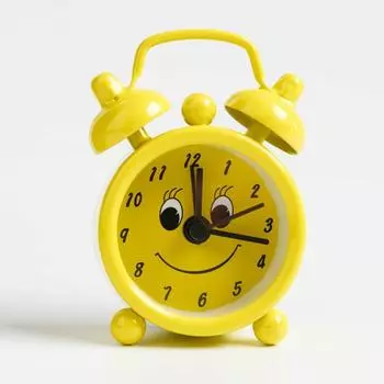 Будильник "Смайлик", дискретный ход, d-4 см, 6 х 4.5 см, жёлтые