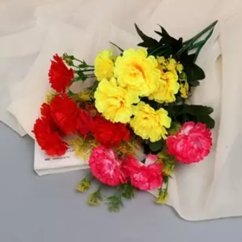 Букет искусственный «Гравилат яркоцвет», 626 см, МИКС