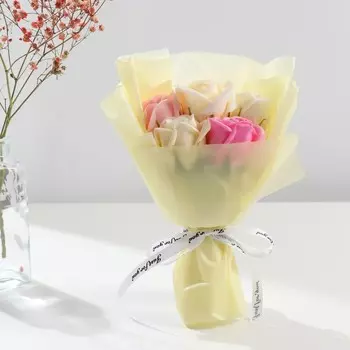 Букет из мыльных лепестков для ванны «Розы», подарочный, в коробке с ручкой, 8.51825 см