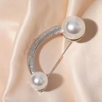 Булавка «Полумесяц», 6 см, цвет белый в серебре