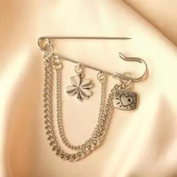 Булавка с подвесками "Удачи в любви", 7,5см, цвет серебро