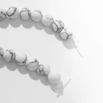 Бусины на нити шар №8 "Кахолонг", 47 бусин