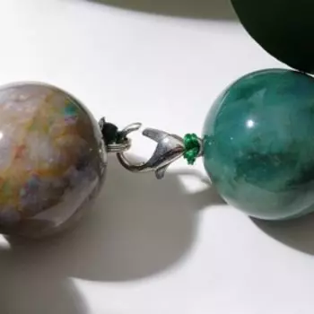 Бусы шар №20 через узел "Яшма зелёная", 50 см