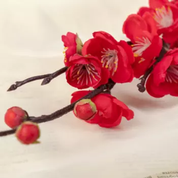 Цветы искусственные "Ветка сакуры" 4*64 см, красный