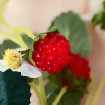 цветы искусственные земляника 28 см