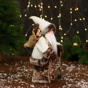 Дед Мороз под ёлку «Зимнее волшебство. Новогодняя игрушка в колпачке с фонариком» двигается, 28 см, серо-белый