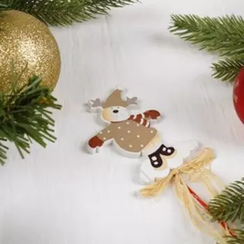 Декор на палочке «Праздничный олень»