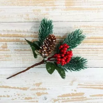 Еловая ветка декоративная «Зимнее волшебство. Чудо», ягодки, шишка, хвоя, 19 см
