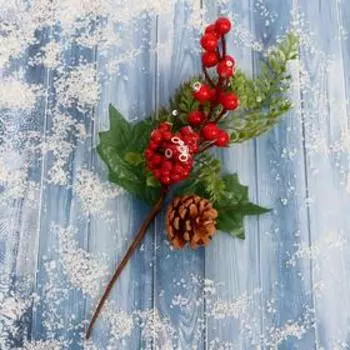 Еловая ветка декоративная «Зимнее волшебство. Магия», хвоя, ягоды, шишка, 27 см