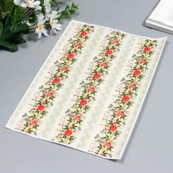 Декупажная карта "Красные цветы" формат А4, плотность 45г/м2