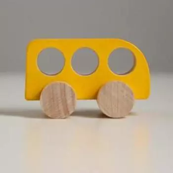 Деревянная игрушка «Каталка» «Машинка Томик» жёлтая