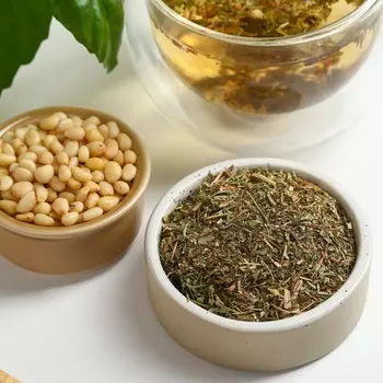 Подарочный набор «8 Марта» кедровый орех 30 г, варенье 30 г, чай 20