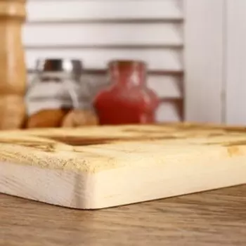 Доска разделочная из массива кедра «Лиса», 1828 см